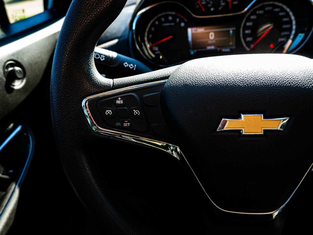 2017 Chevrolet Cruze 4dr Sdn 1.4L LT w/1SD gray Sherwood Park - photo #22