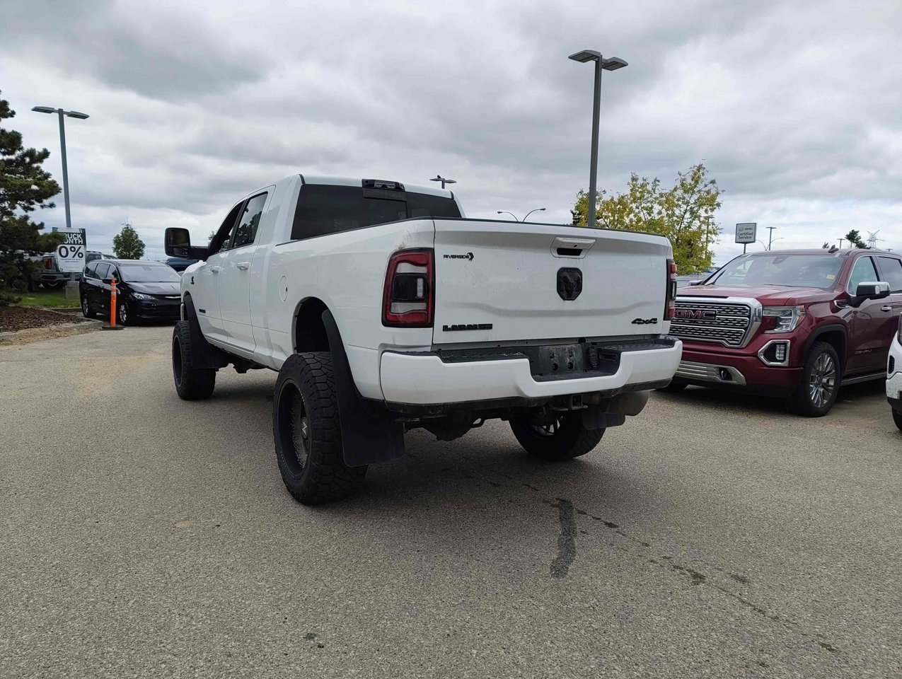 2024 Ram 2500 Laramie 4x4 Mega Cab 6'4 Box White Sherwood Park - photo #4