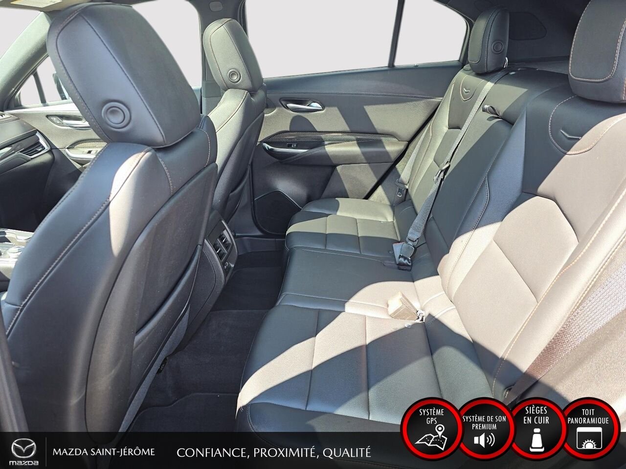 2023 Cadillac XT4 Sport | TOIT PANORAMIQUE | CUIR | AWD | SIÈGES AVANT ET ARRIÈRE CHAUFFANTS Grey Saint-Jérôme - photo #21