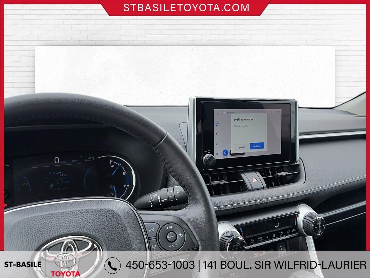 Toyota RAV4 Hybride 2023 Bleu heliographique Saint-Basile-le-Grand - photo #17