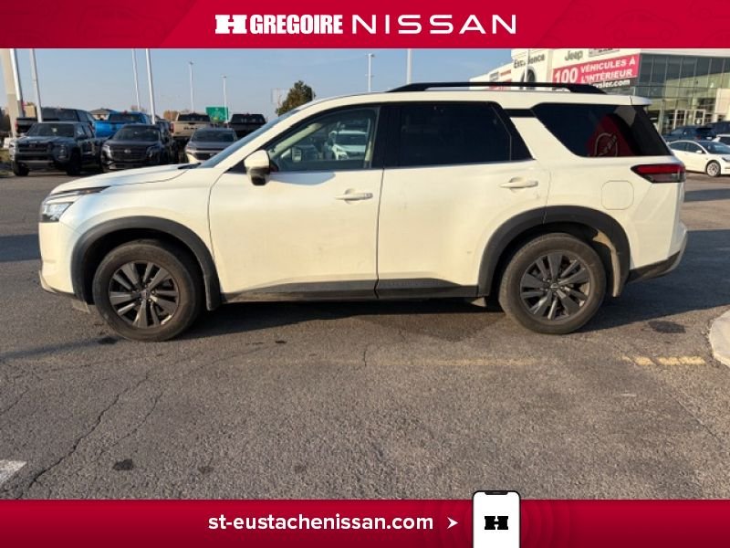 2022 Nissan Pathfinder White Saint-Eustache - photo #7