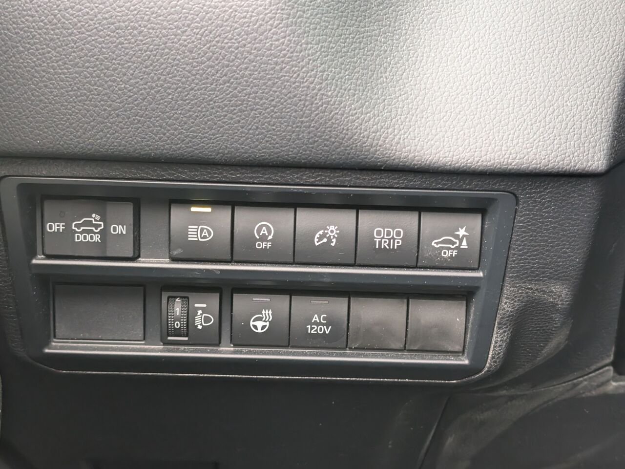2026 Toyota Tundra 5TFWA5EC1TX054152 White Sherbrooke - photo #12