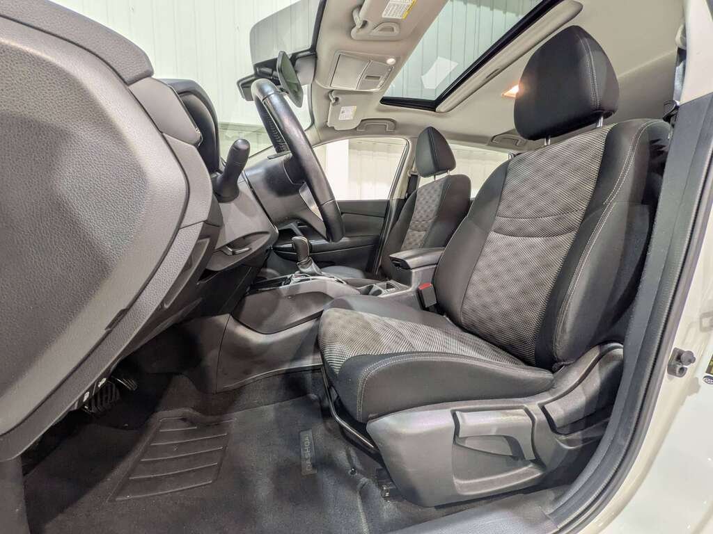 Nissan Qashqai FWD SV CVT 2021 Blanc Val-David - photo #1
