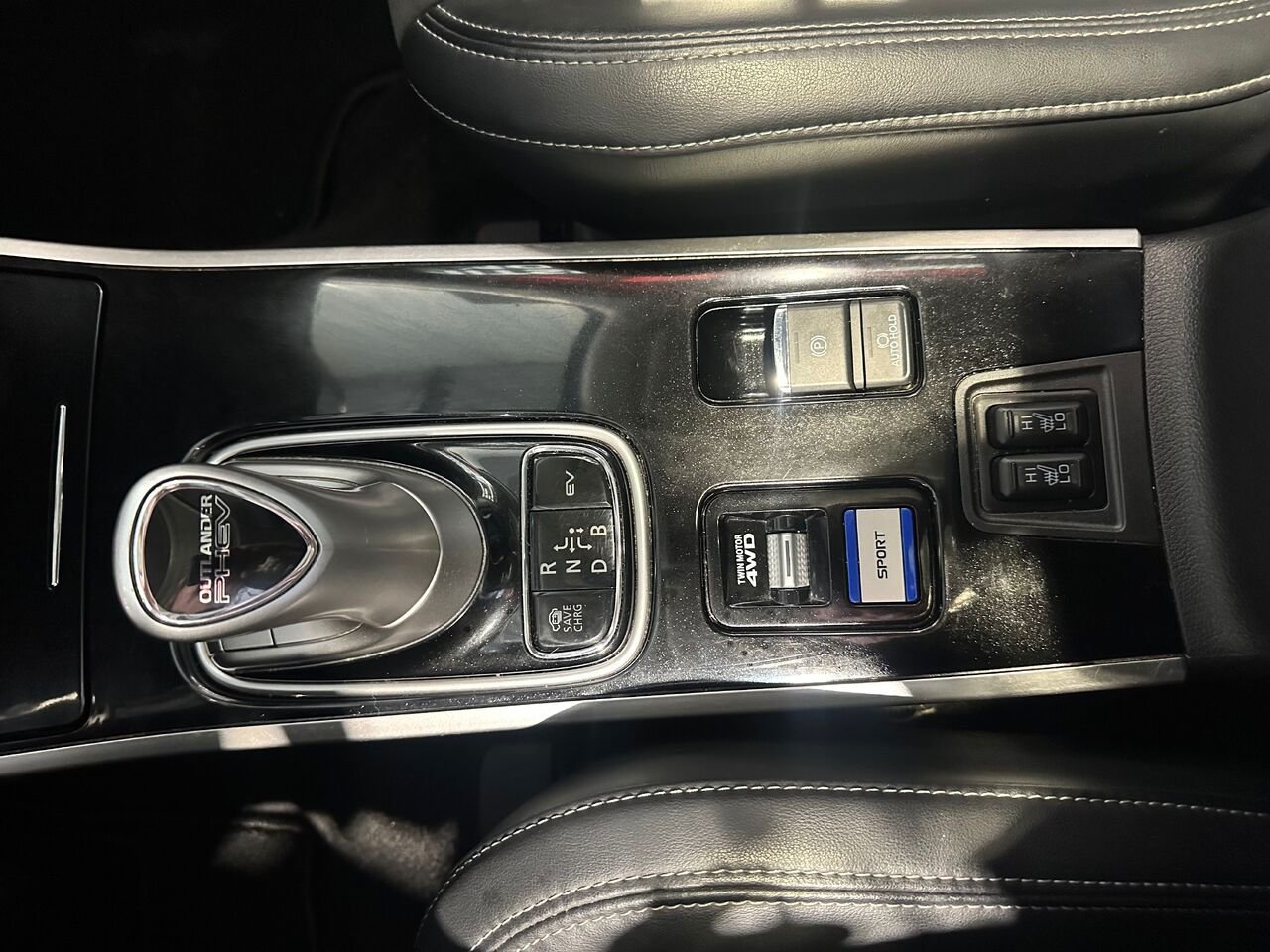Mitsubishi Outlander PHEV LE S-AWC 2022 Argent Rouyn-Noranda - photo #18