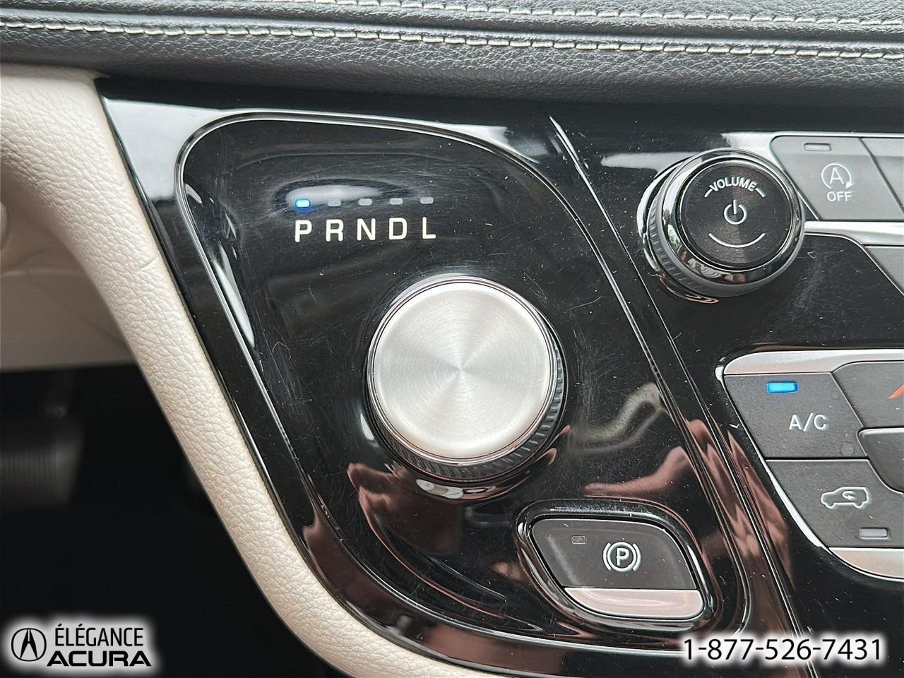 Chrysler Pacifica Touring L | A8787 2022 Noir Granby - photo #17