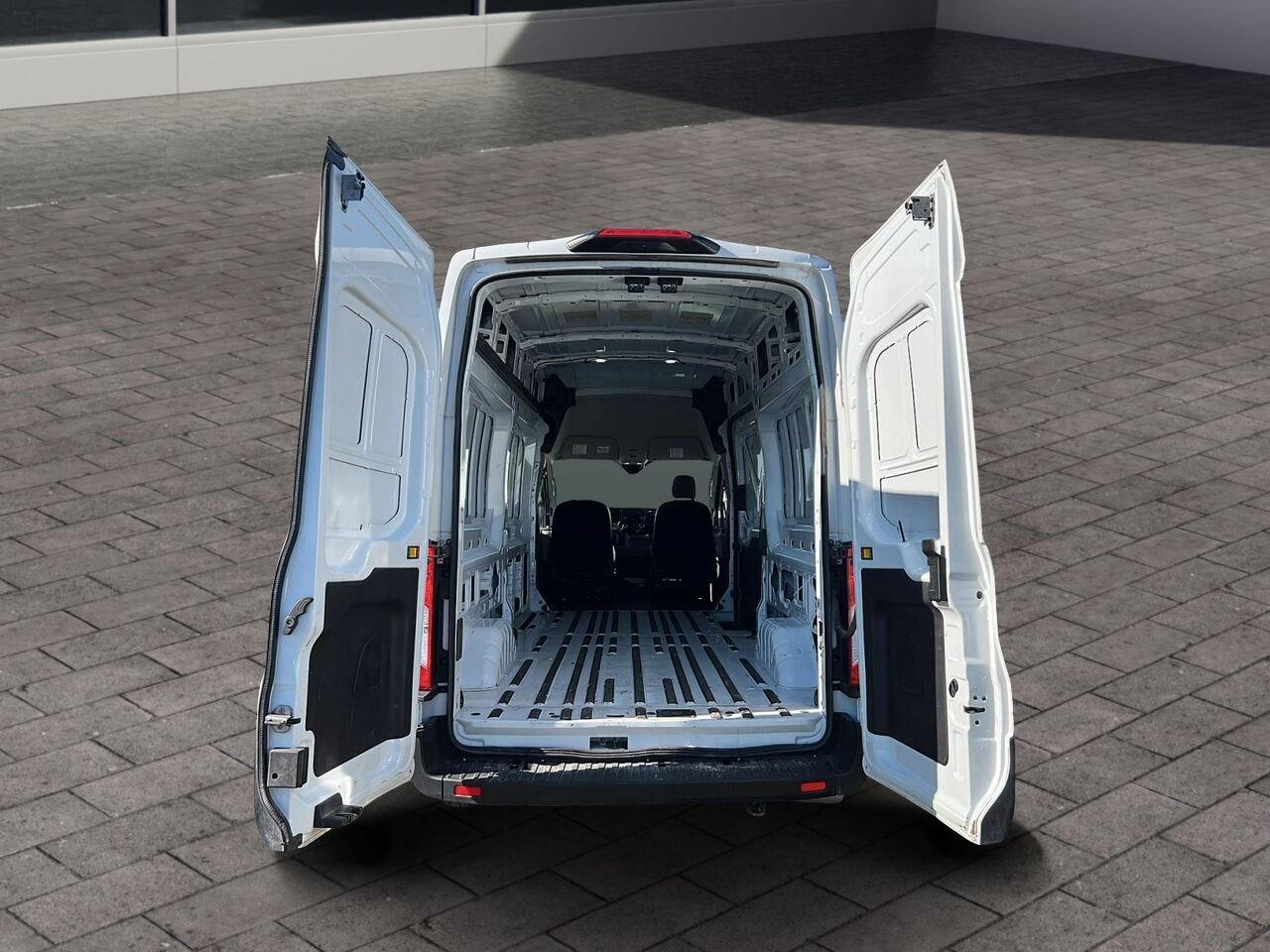 Ford Transit fourgon utilitaire AWD 2025 Québec - photo #5