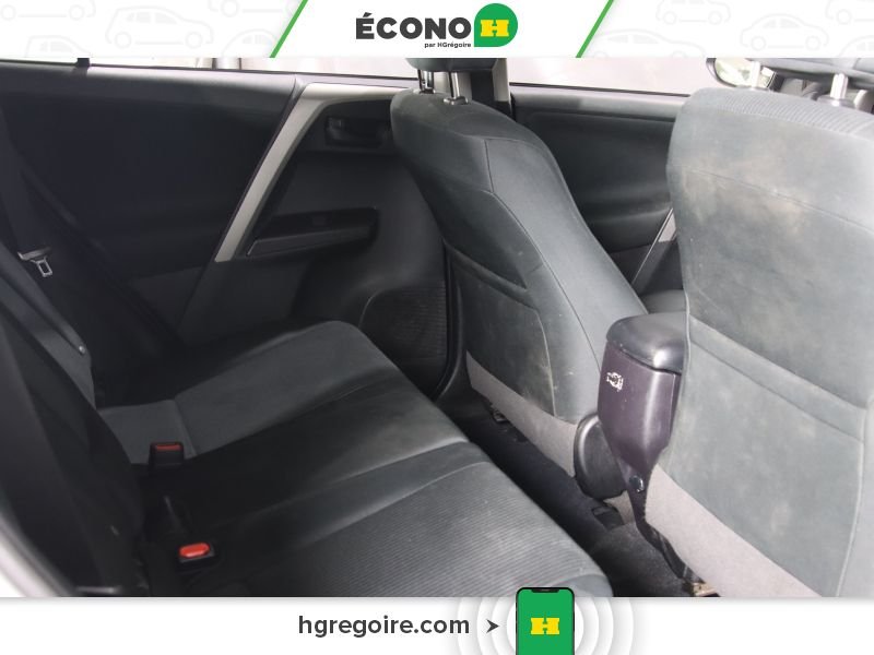 2018 Toyota Rav 4 Silver Laval - photo #22