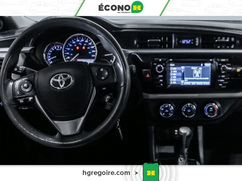 Toyota Corolla 2015 Rouge Saint-Eustache - photo #12