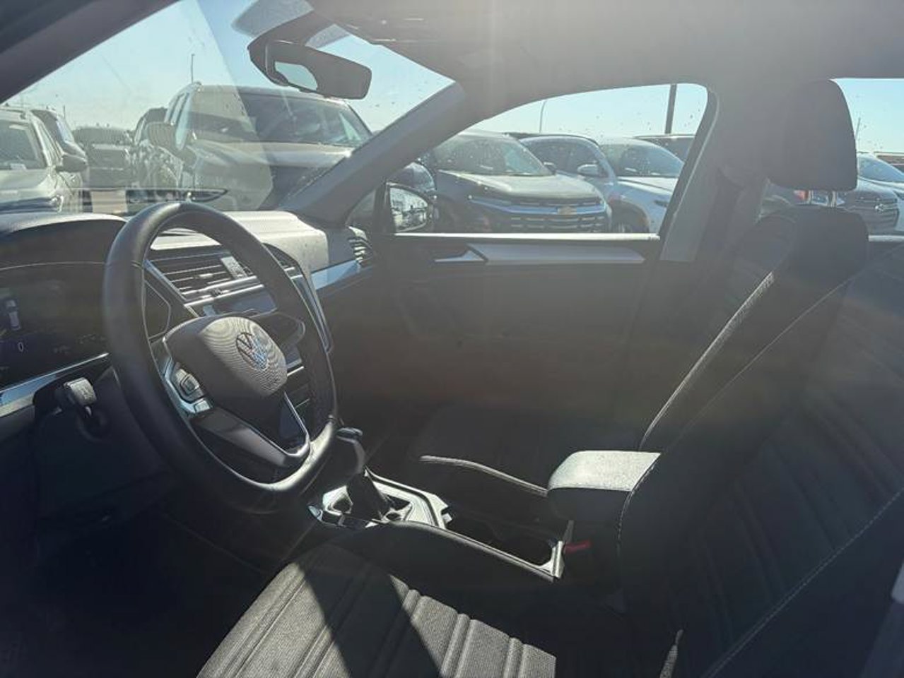 2024 Volkswagen Tiguan Trendline 4MOTION Grey Sherwood Park - photo #5