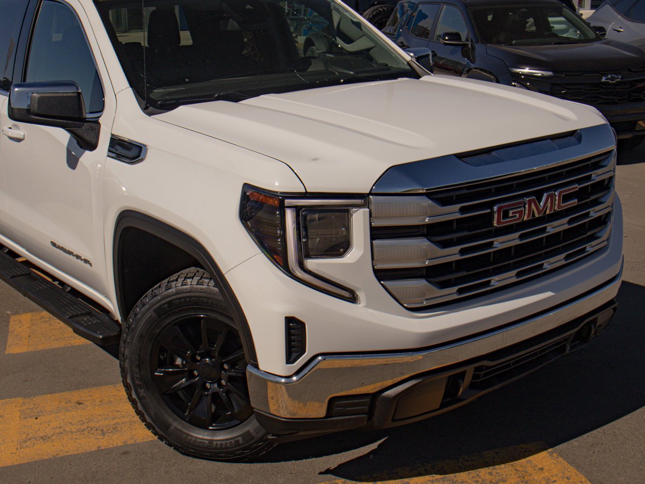 2023 GMC Sierra 1500 4WD Double Cab 147 SLE White Sherwood Park - photo #14