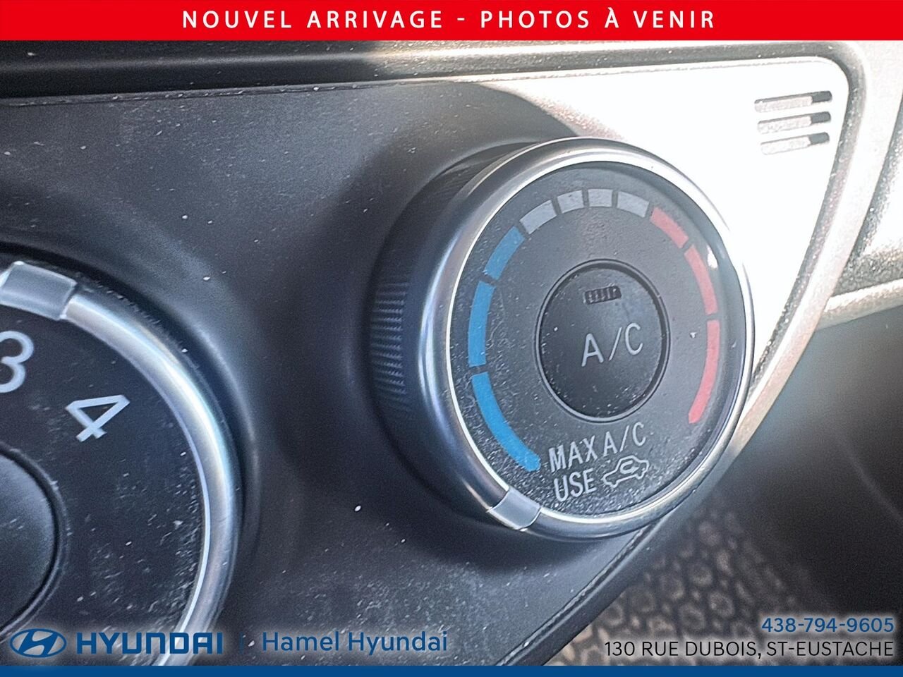Toyota Yaris Hatchback 2019 Bleu Saint-Eustache - photo #8