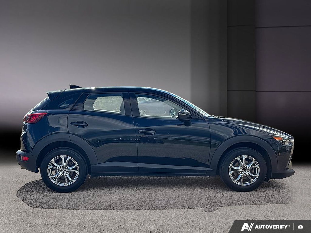 Mazda CX-3 JM1DKDC71K0424253 2019 Noir Mirabel - photo #5