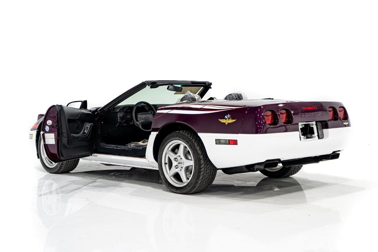 1995 Chevrolet Corvette *PRIX EN USD* RPO Z4Z PACE CAR PRESENTED IN DELIVERY PACKAGING WITH ONLY 192MILES (307KM) FROM NEW White Montreal - photo #71