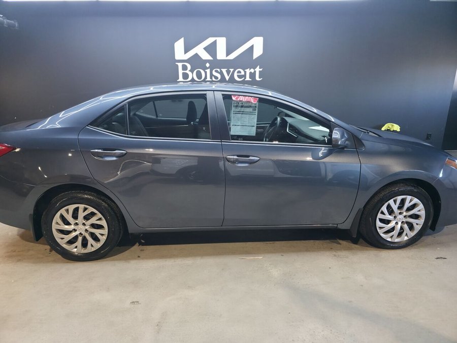 Toyota Corolla LE CVT 2018 Gris