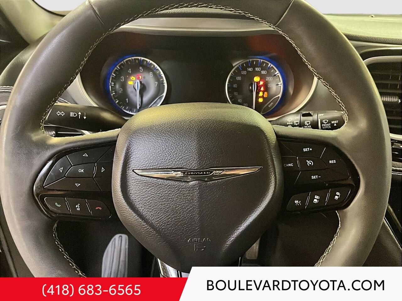 2022 Chrysler Pacifica 100232A-096 | Touring L TA Black Québec - photo #10