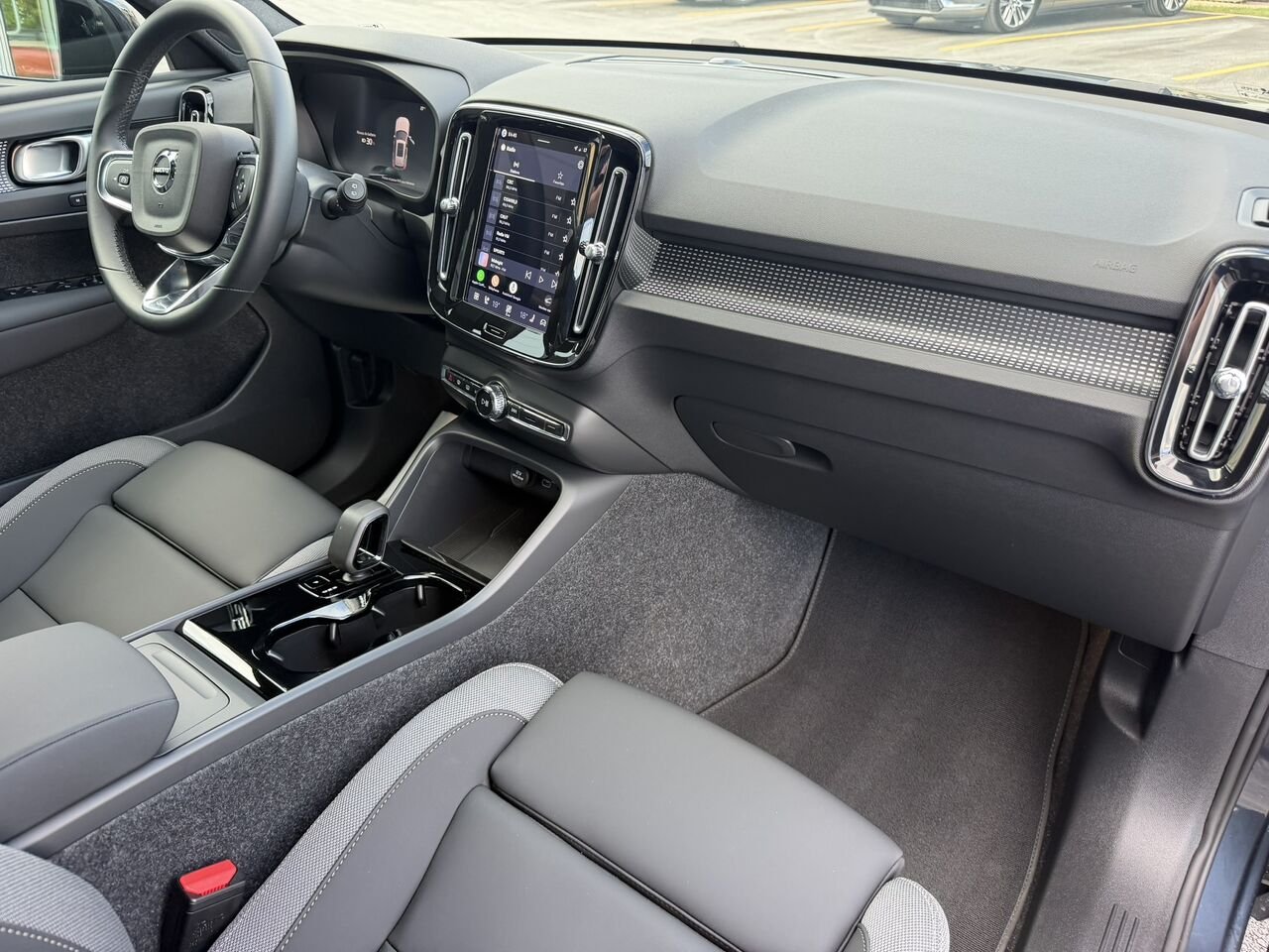 2026 Volvo EX40 PLUS DUAL MOTOR Blue Laval - photo #20