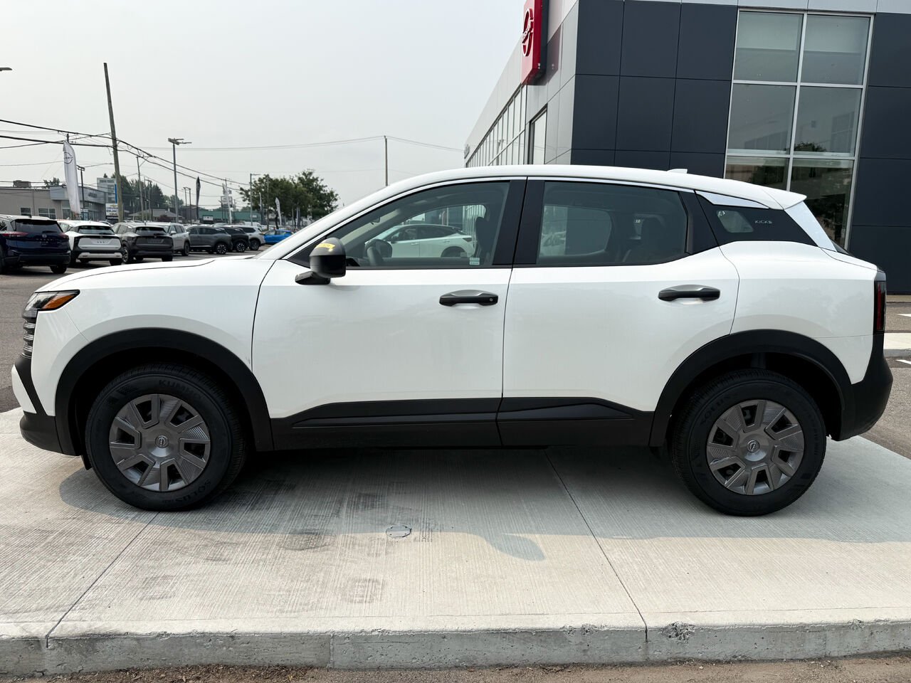 2025 Nissan Kicks KICKS S FWD Aspen White TriCoat Châteauguay - photo #8