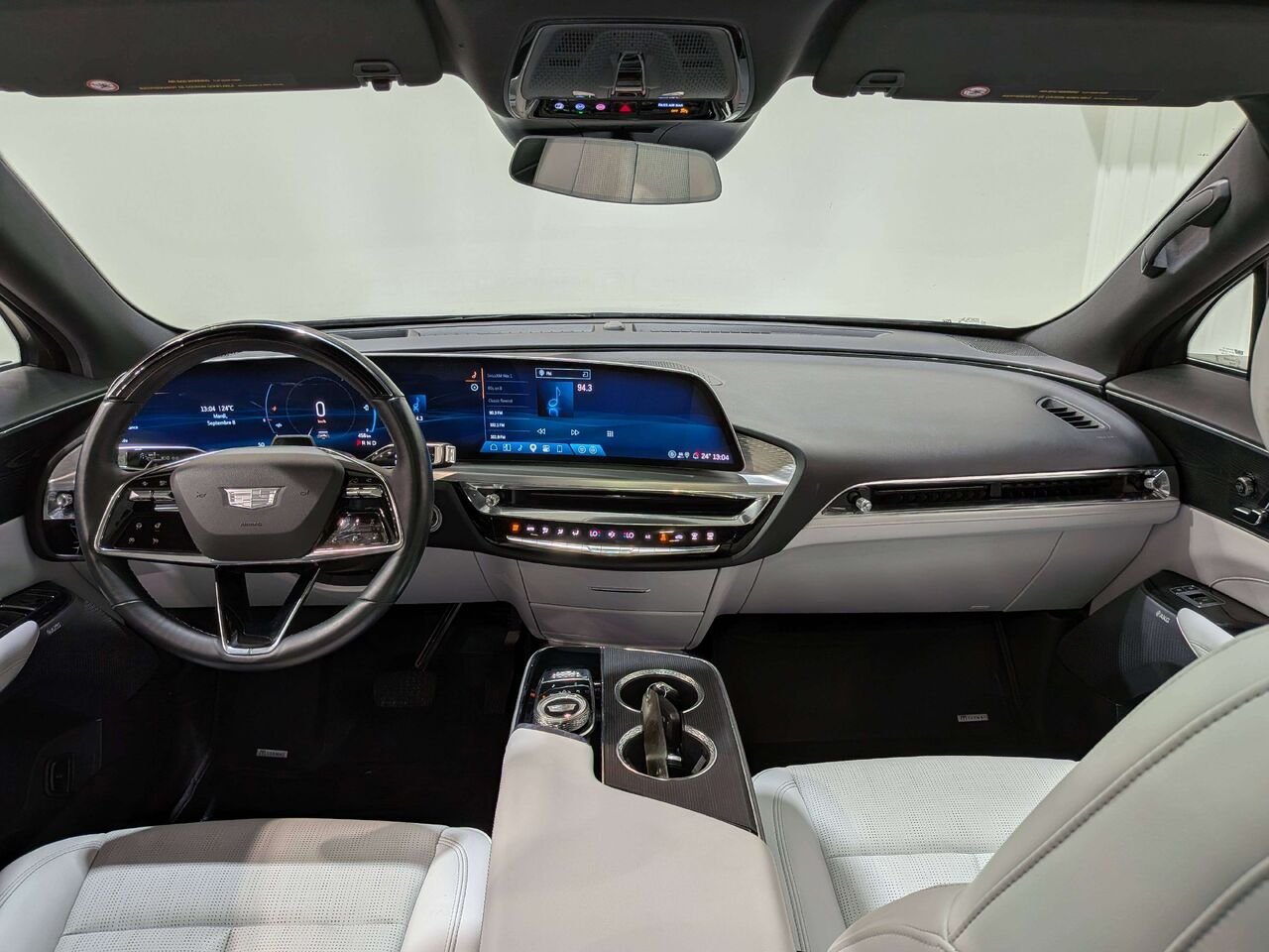 2024 Cadillac LYRIQ 4dr Luxury w/1SD Grey Val-David - photo #12