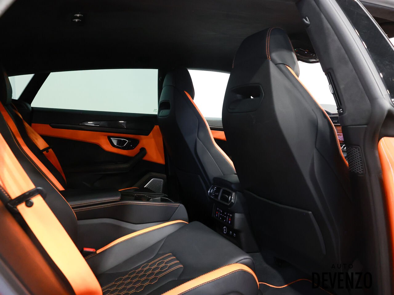 2023 Lamborghini Urus Orange Saint-Eustache - photo #13