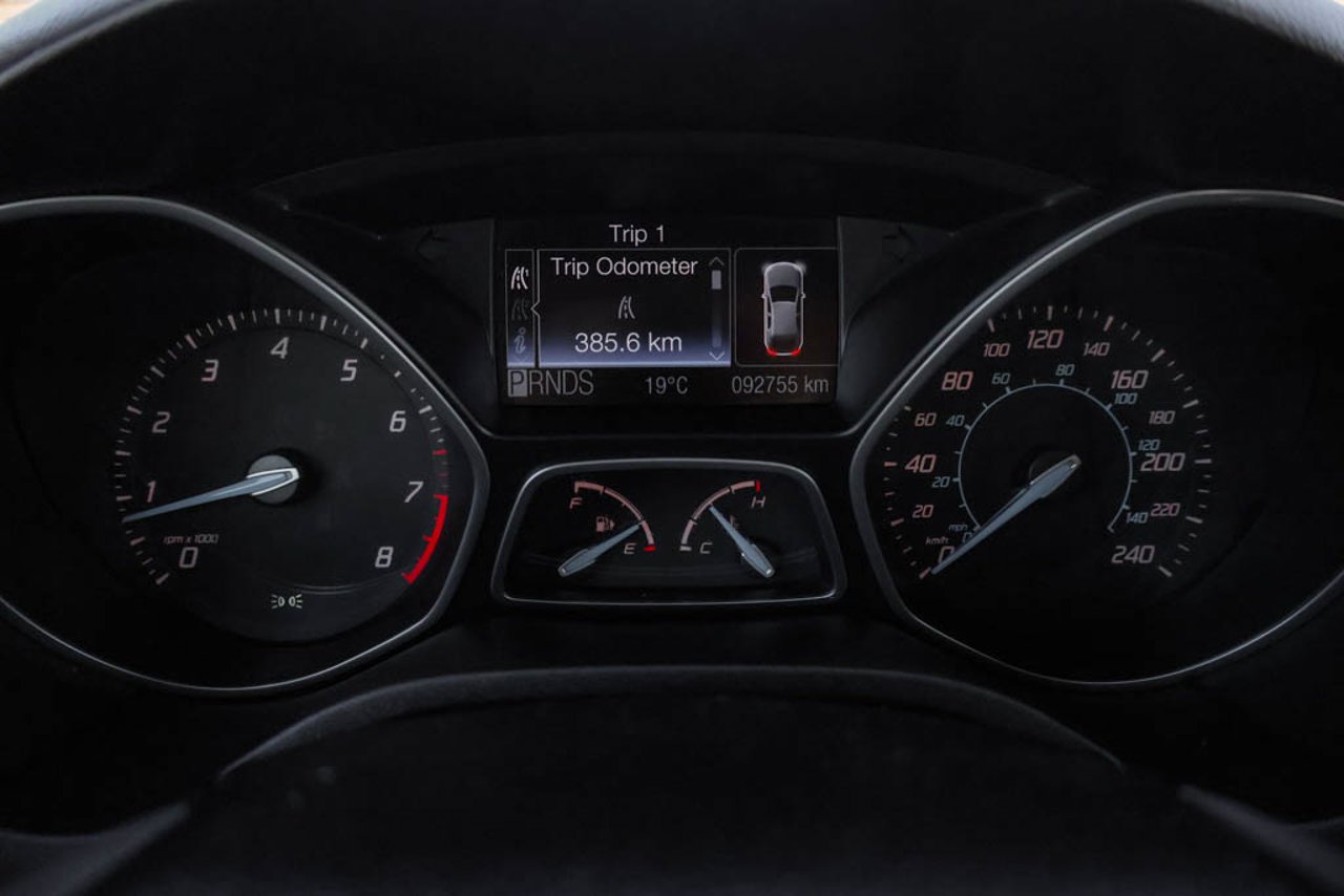 2012 Ford Focus 5dr HB SEL Red Sherwood Park - photo #18