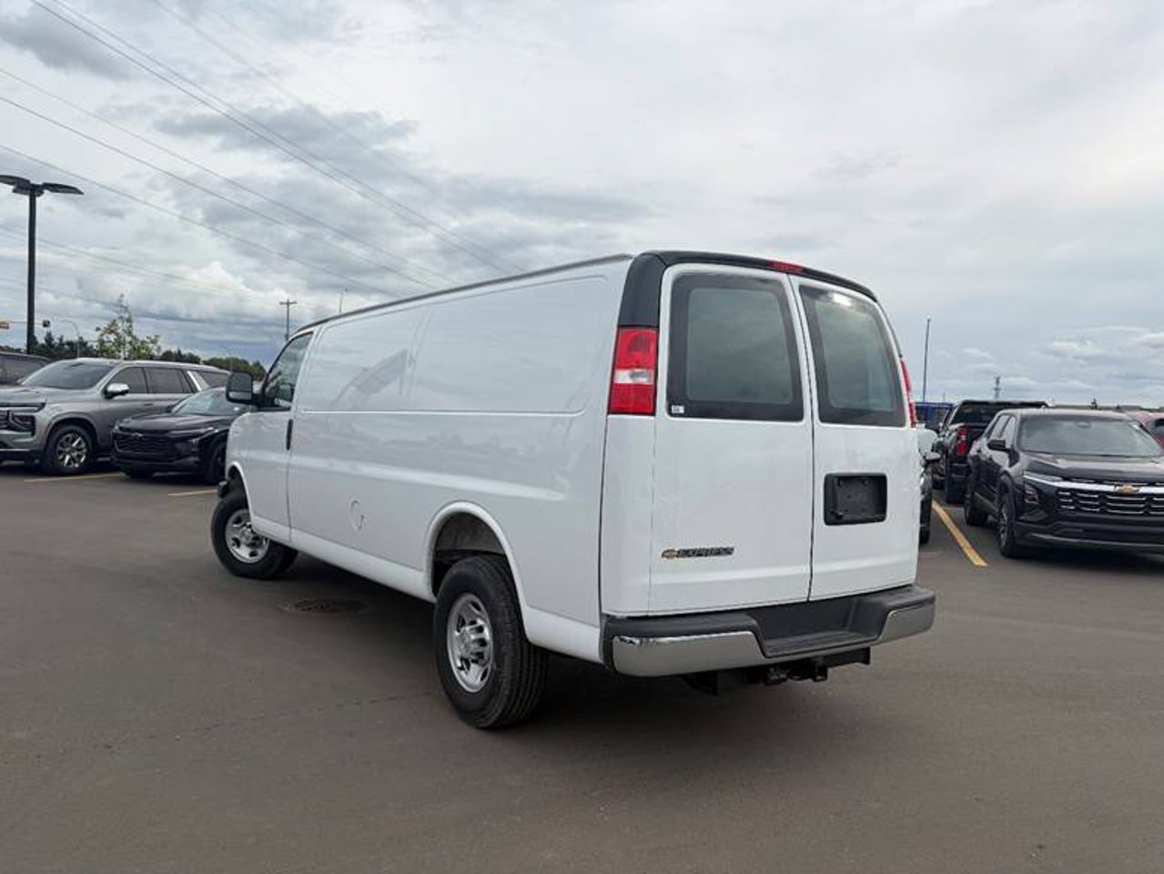 2025 Chevrolet Express Cargo Van RWD 3500 155 White Sherwood Park - photo #3