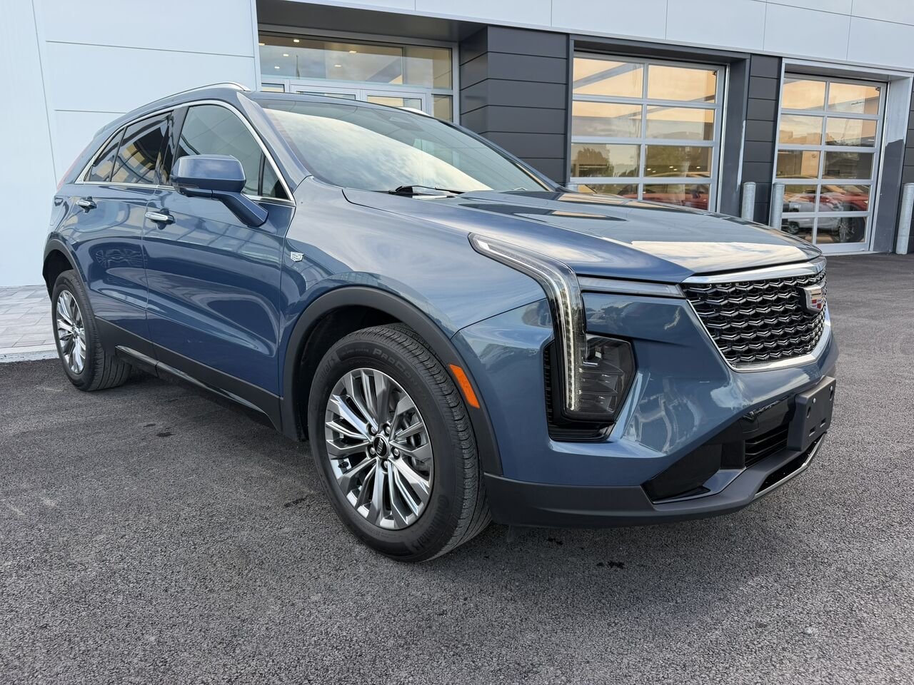 2024 Cadillac XT4 PREMIUM LUXURY AWD FINANCEMENT À PARTIR 3.99% Blue Laval - photo #7