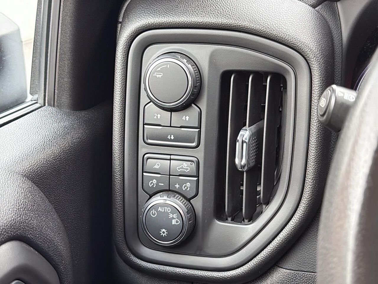 CHEVROLET SILVERADO 2500 CUSTOM 2024 Blanc Saint-Hyacinthe - photo #14