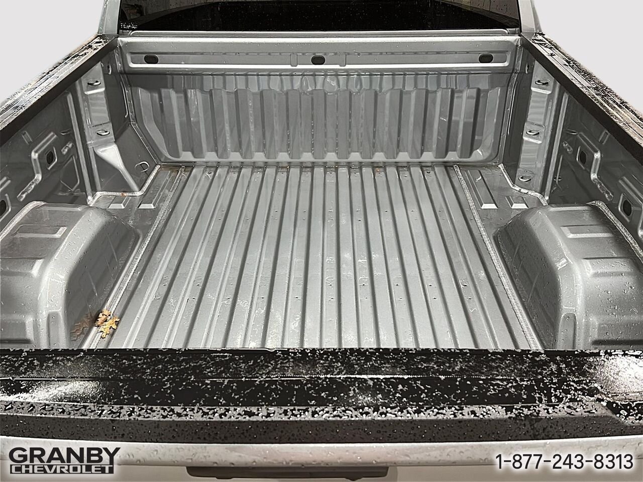 2026 CHEVROLET Silverado 1500 K1500 SILVERADO CREW CAB CUSTOM STD/BOX (1CX) | 26-0980 STERLING GREY METALLIC Granby - photo #8