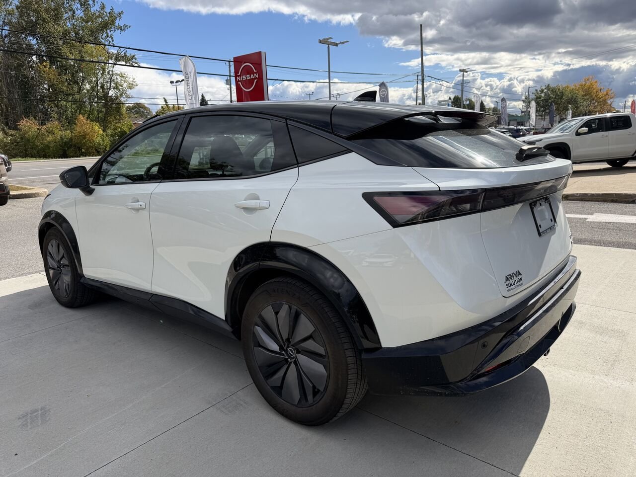 Nissan ARIYA awd carplay jamais accidenté 430 d'autonomie 2024 Blanc Châteauguay - photo #13