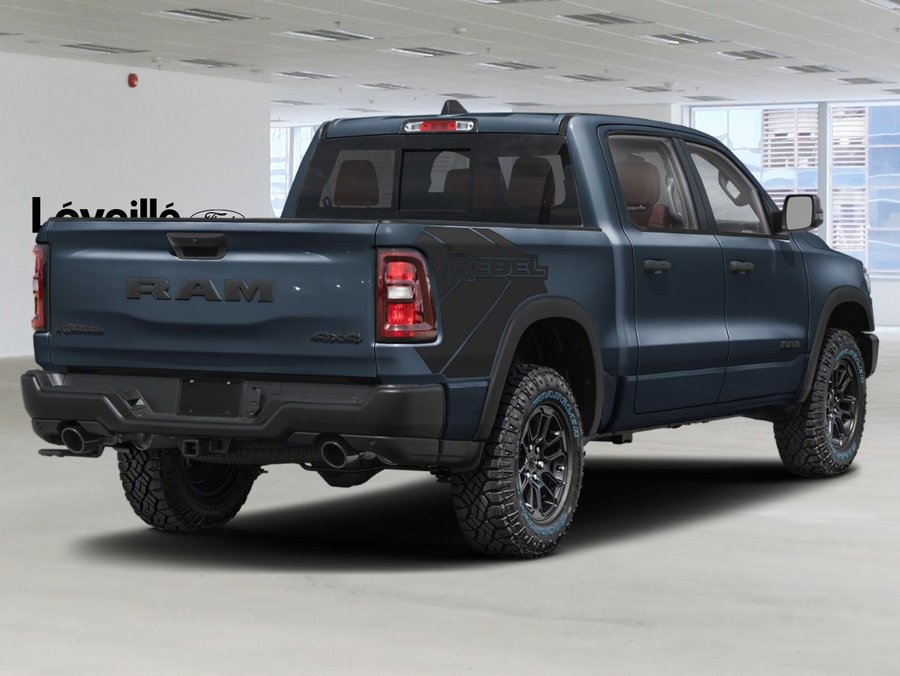 RAM 1500 Rebel cabine d'équipe 4x4 caisse de 5 pi 7 po 2026 Bleu forgé métallisé