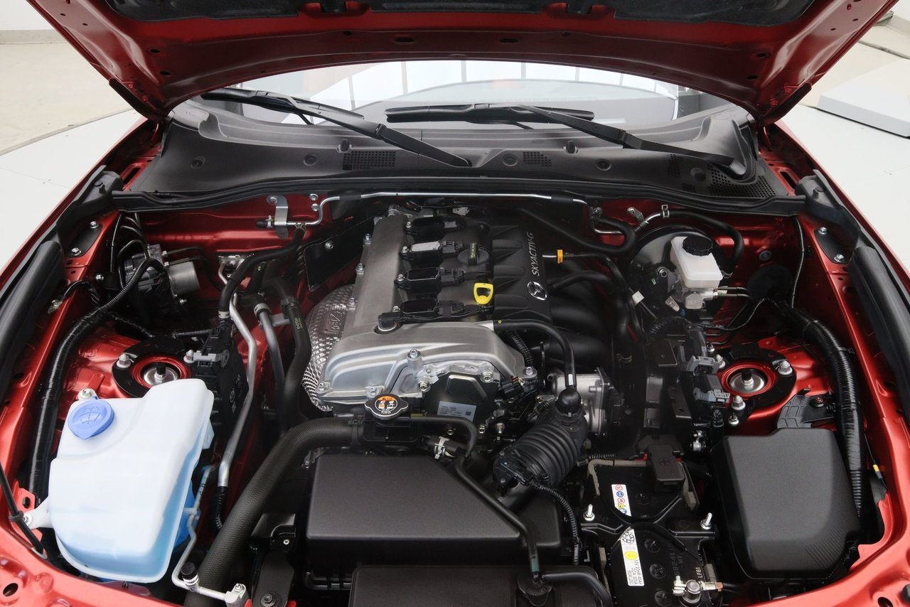 2023 Mazda MX-5 GT Red Baie-Comeau - photo #11