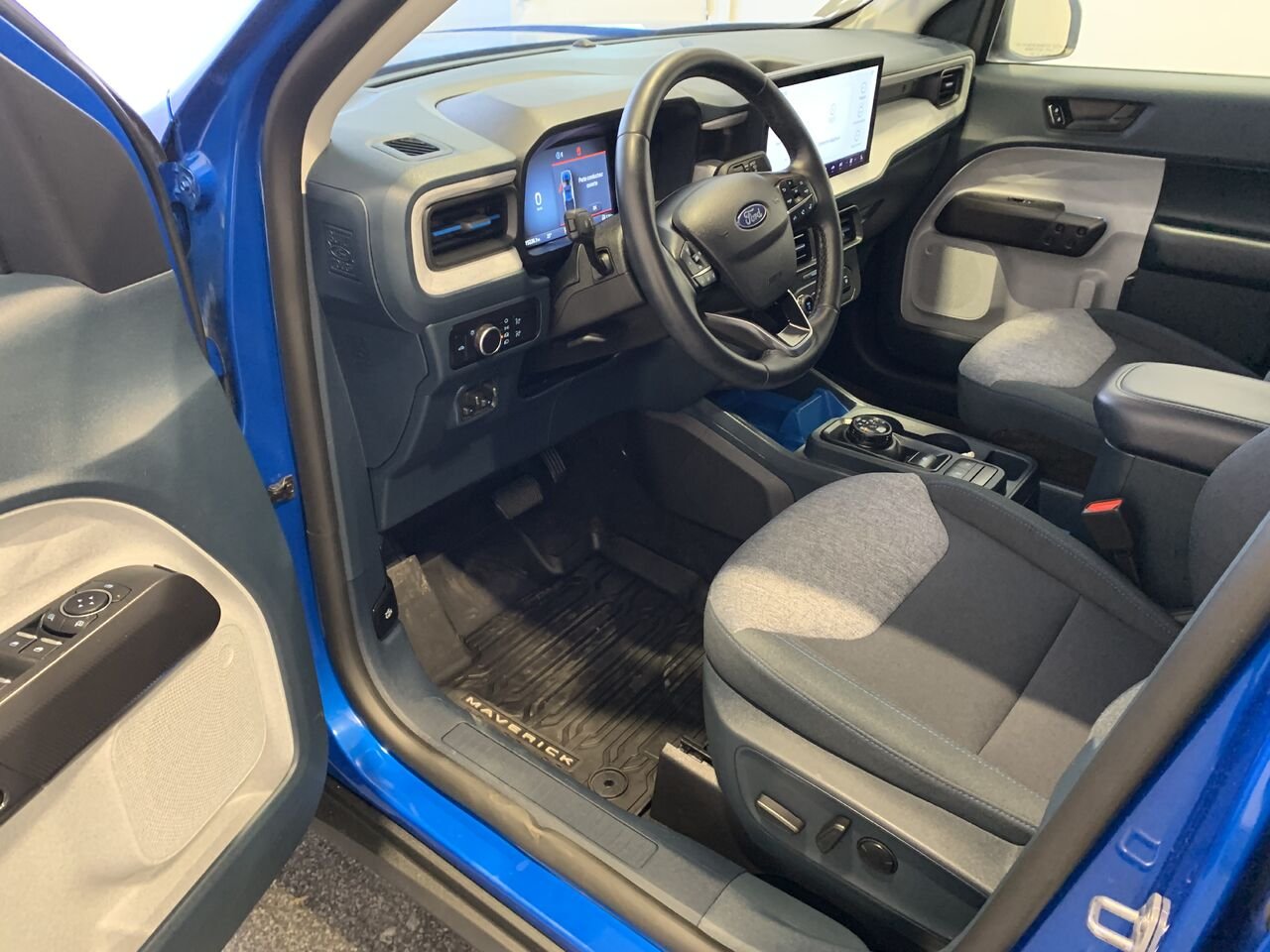 2025 Ford Maverick XLT AWD Blue Saint-Eustache - photo #26