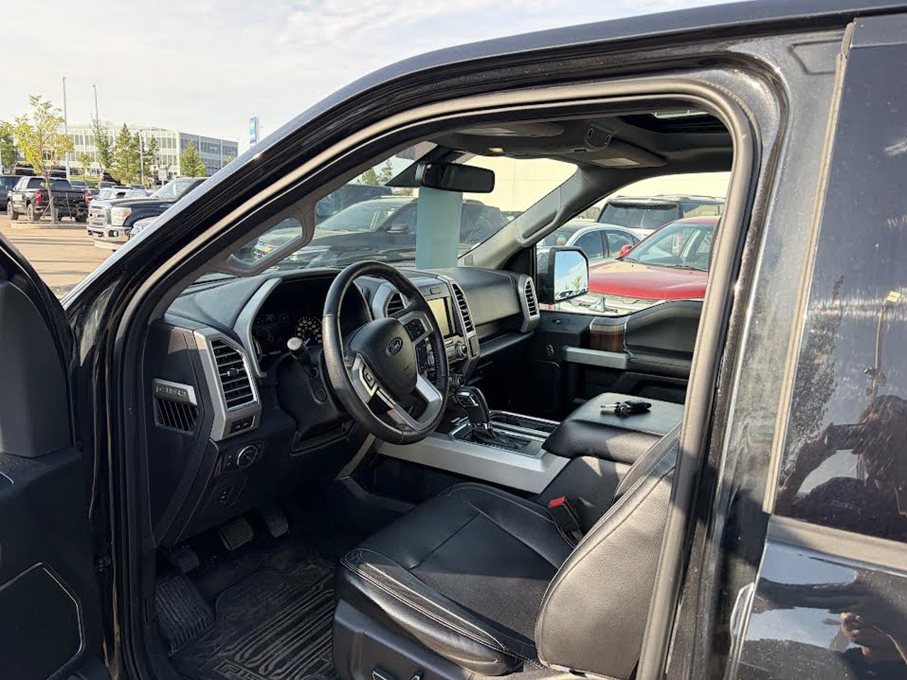 2015 Ford F-150 4WD SuperCrew 145 Lariat Black Sherwood Park - photo #6