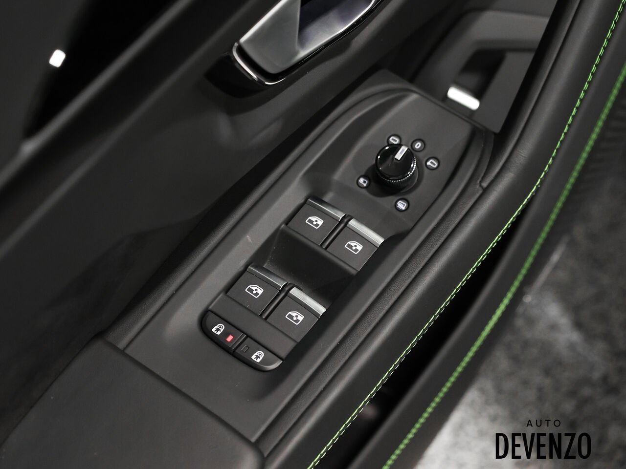 2024 Lamborghini Urus Black Saint-Eustache - photo #11