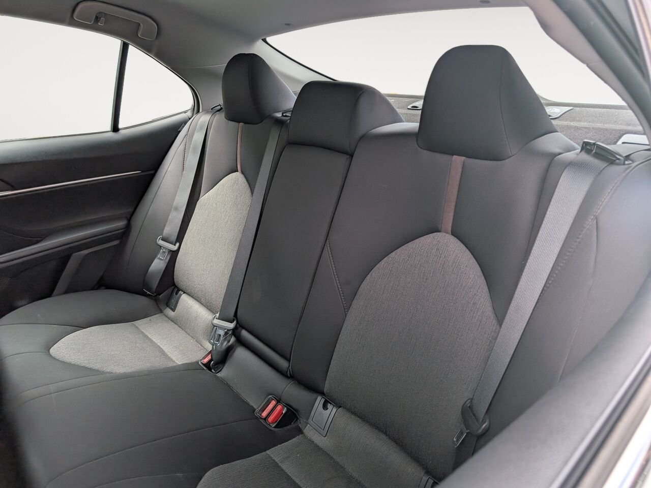 2018 Toyota Camry 4T1B11HK2JU121622 White Sherbrooke - photo #7