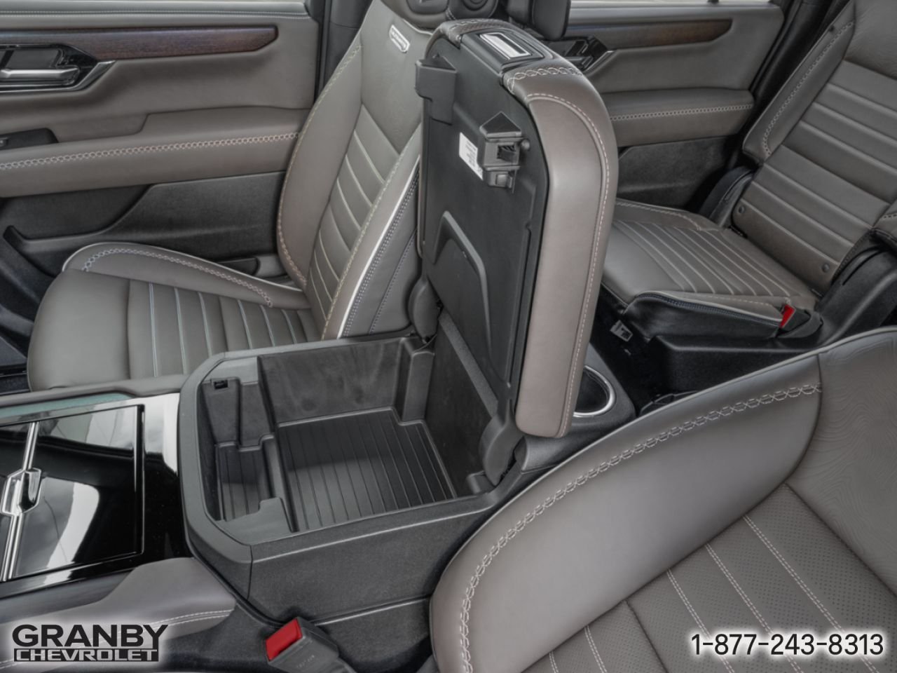2027 GMC Yukon XL YUKON XL 4WD DENALI ULTIMATE (5SB) | 27-0329 ONYX BLACK Granby - photo #11