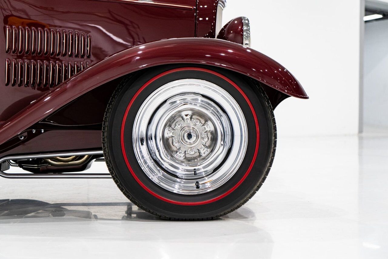 Ford Highboy Lobeck creation spectacular presentation **PRICE IN USD** 1932 Rouge Montréal - photo #40