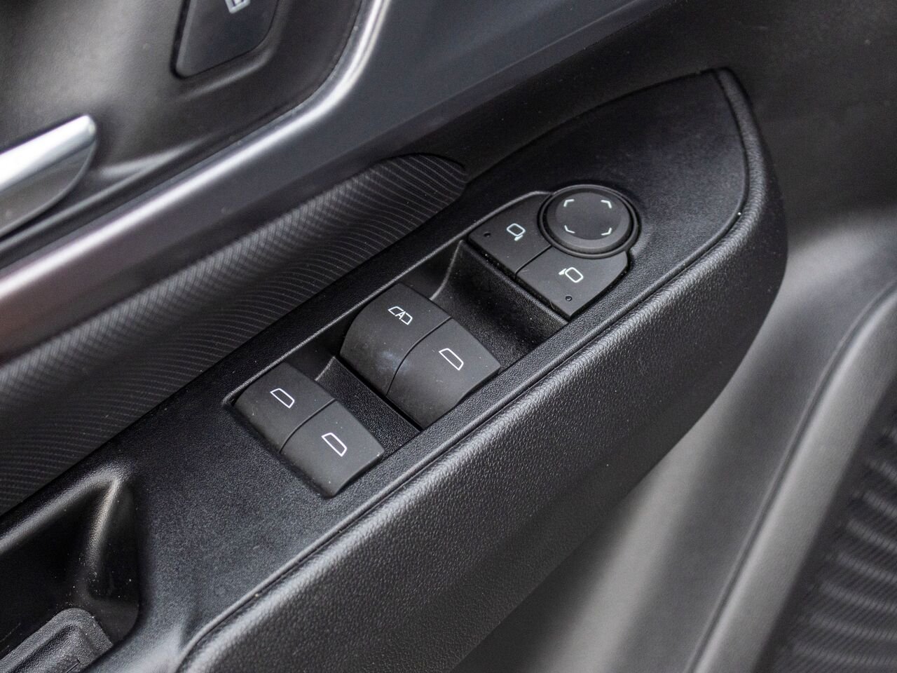 2025 Chevrolet Equinox EV 4 portes RS , Awd Black Châteauguay - photo #31
