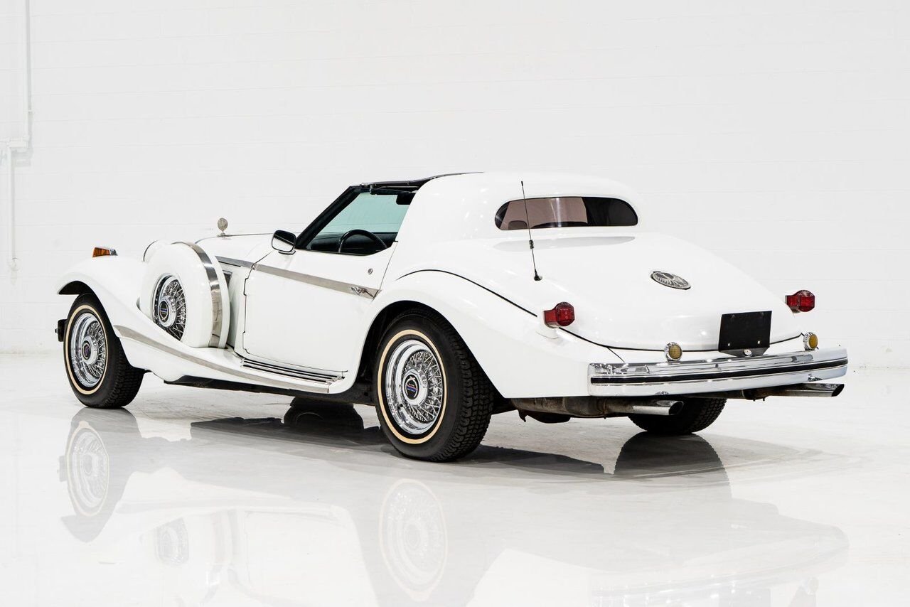 Phillips Motor Car Berlina Coupe Only 1 of 78 produced. Very rare | PRIX EN USD 1981 Blanc Montréal - photo #46