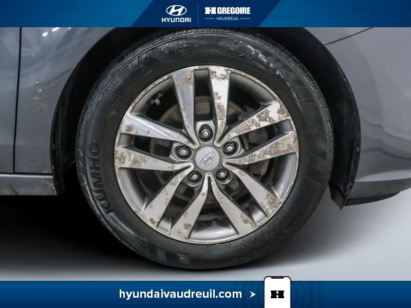 2018 Hyundai Elantra Grey Saint-Eustache - photo #31