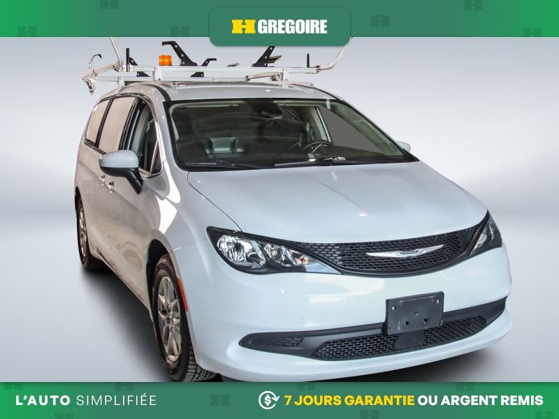Chrysler Grand Caravan 2023 Blanc Laval - photo #0