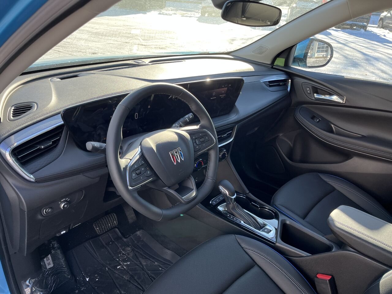 2026 BUICK Encore GX Tourisme sport 4 portes TI Aquamarine Blue Metallic Montmagny - photo #5