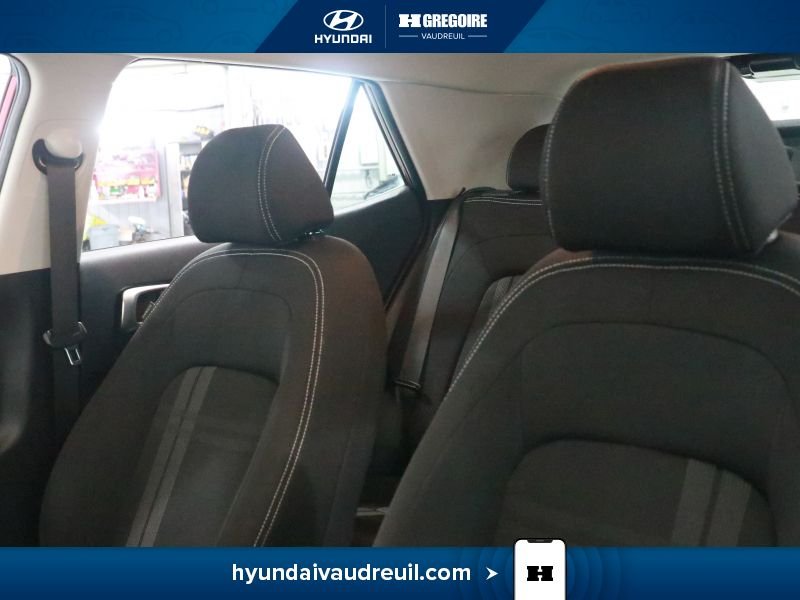 2024 Hyundai Venue Red Saint-Eustache - photo #13