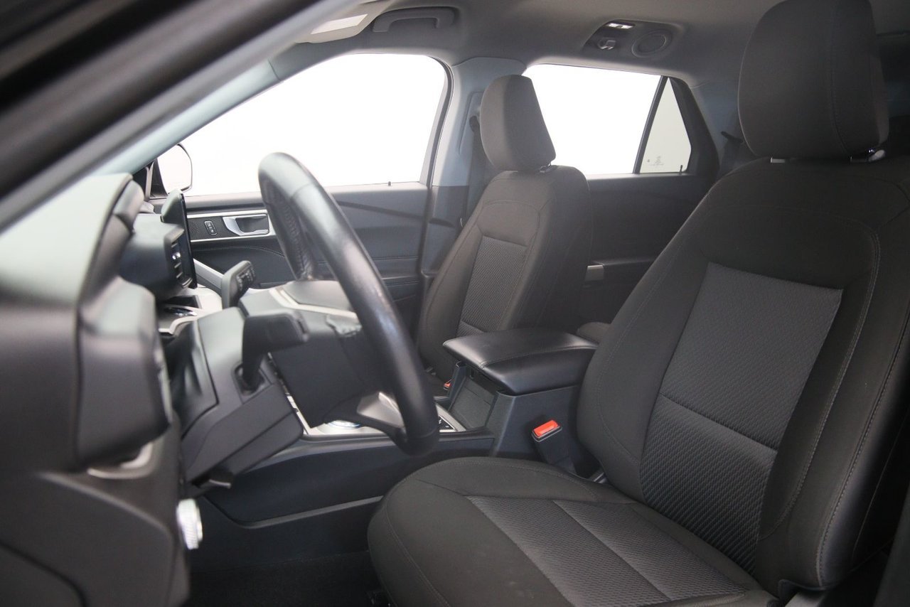 Ford Explorer XLT 2023 Noir Baie-Comeau - photo #5