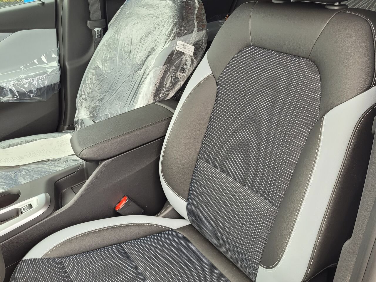 Buick Envista Privilégiée 4 portes TA 2026 Bleu océan métallisé Thetford Mines - photo #7