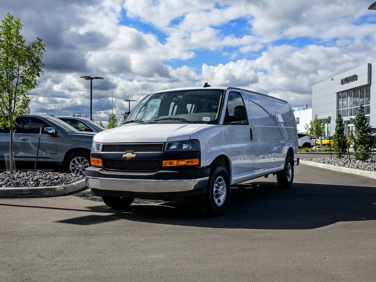 2025 Chevrolet Express Cargo Van RWD 2500 155 White Sherwood Park - photo #3