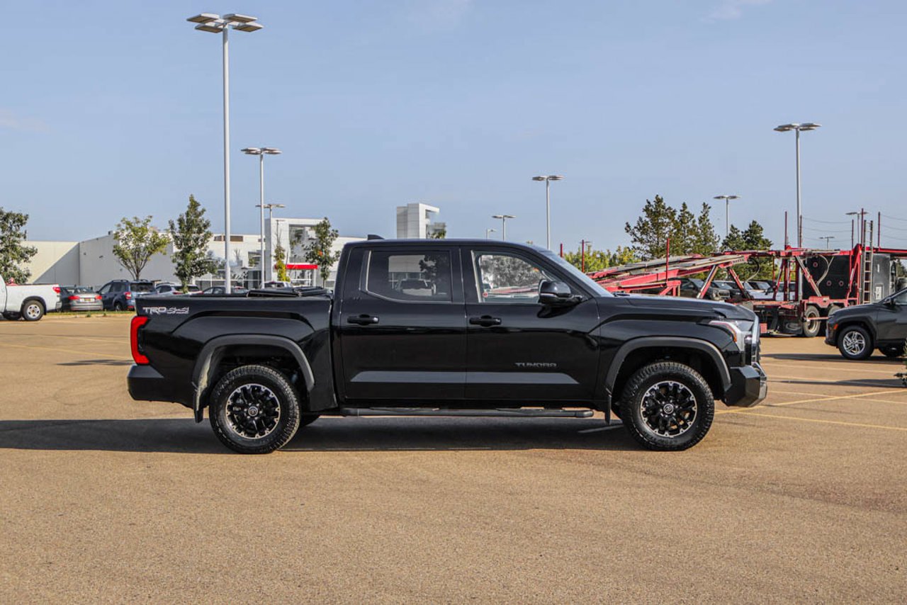 2024 Toyota Tundra 4x4 Crewmax SR Black Sherwood Park - photo #9