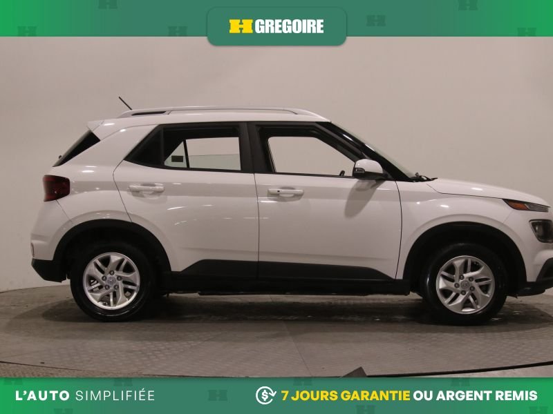 Hyundai Venue 2023 Blanc Laval - photo #10