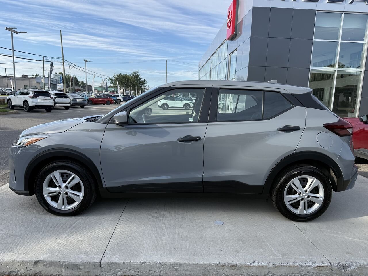 2024 Nissan Kicks S TA Grey Châteauguay - photo #1