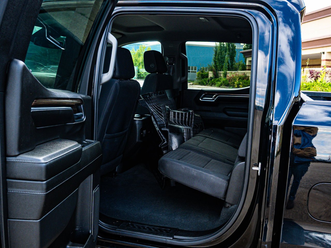 2024 Chevrolet Silverado 1500 4WD Crew Cab 147 RST Black Sherwood Park - photo #28
